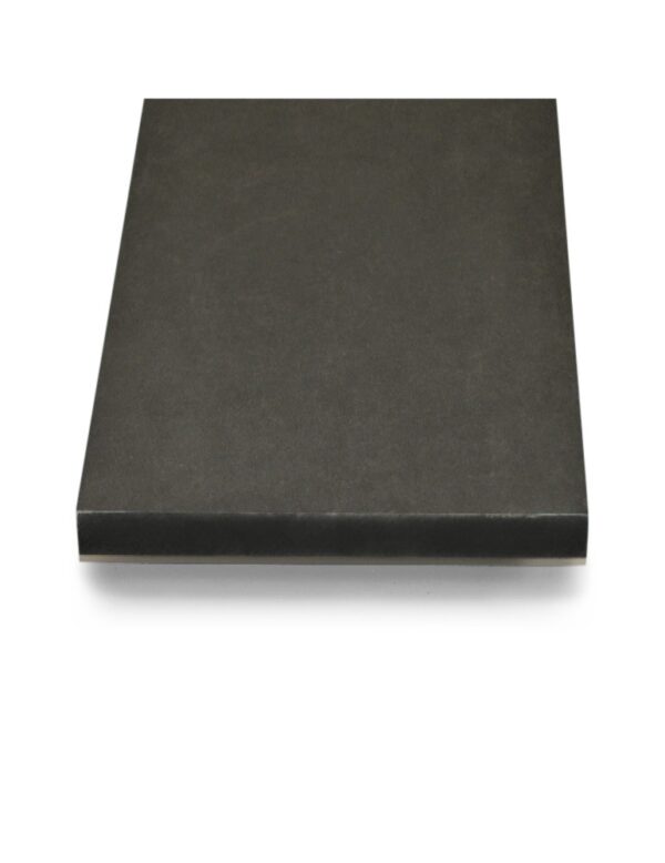 MDF teinte noir